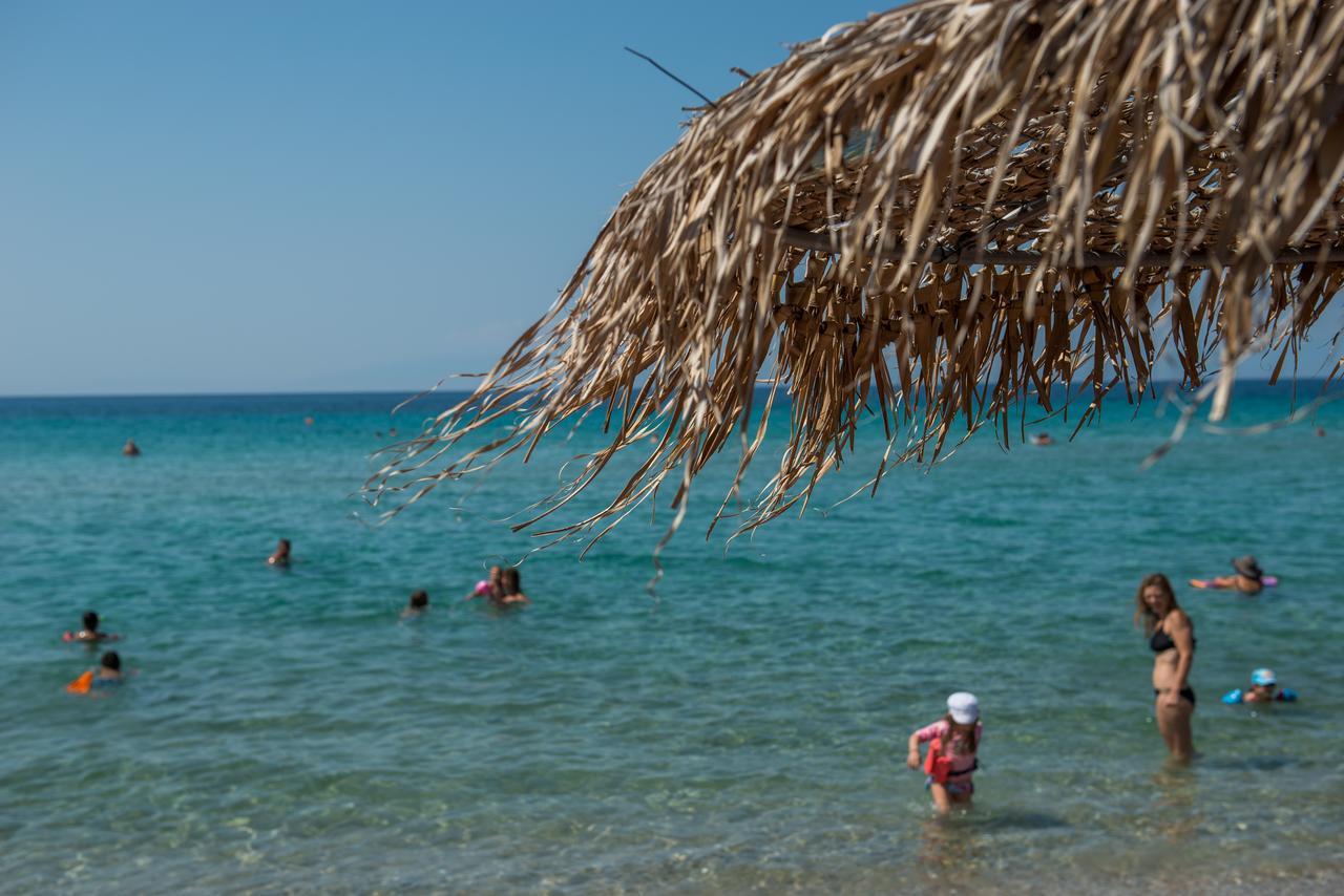 Georgalas Sun Beach Rooms Nea Kallikrateia Exterior photo